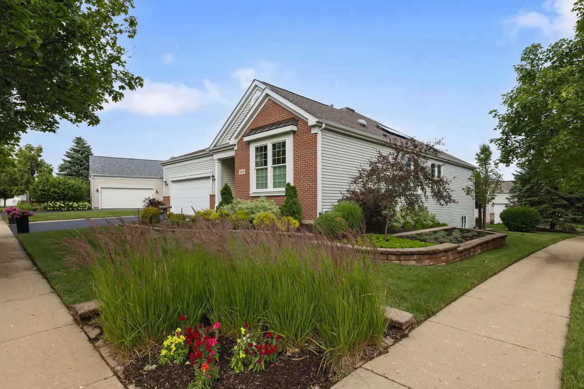 2661 Chesire CT, Dundee, IL 60118