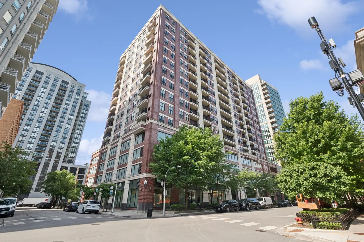 451 W Huron ST #1501, Chicago, IL 60654