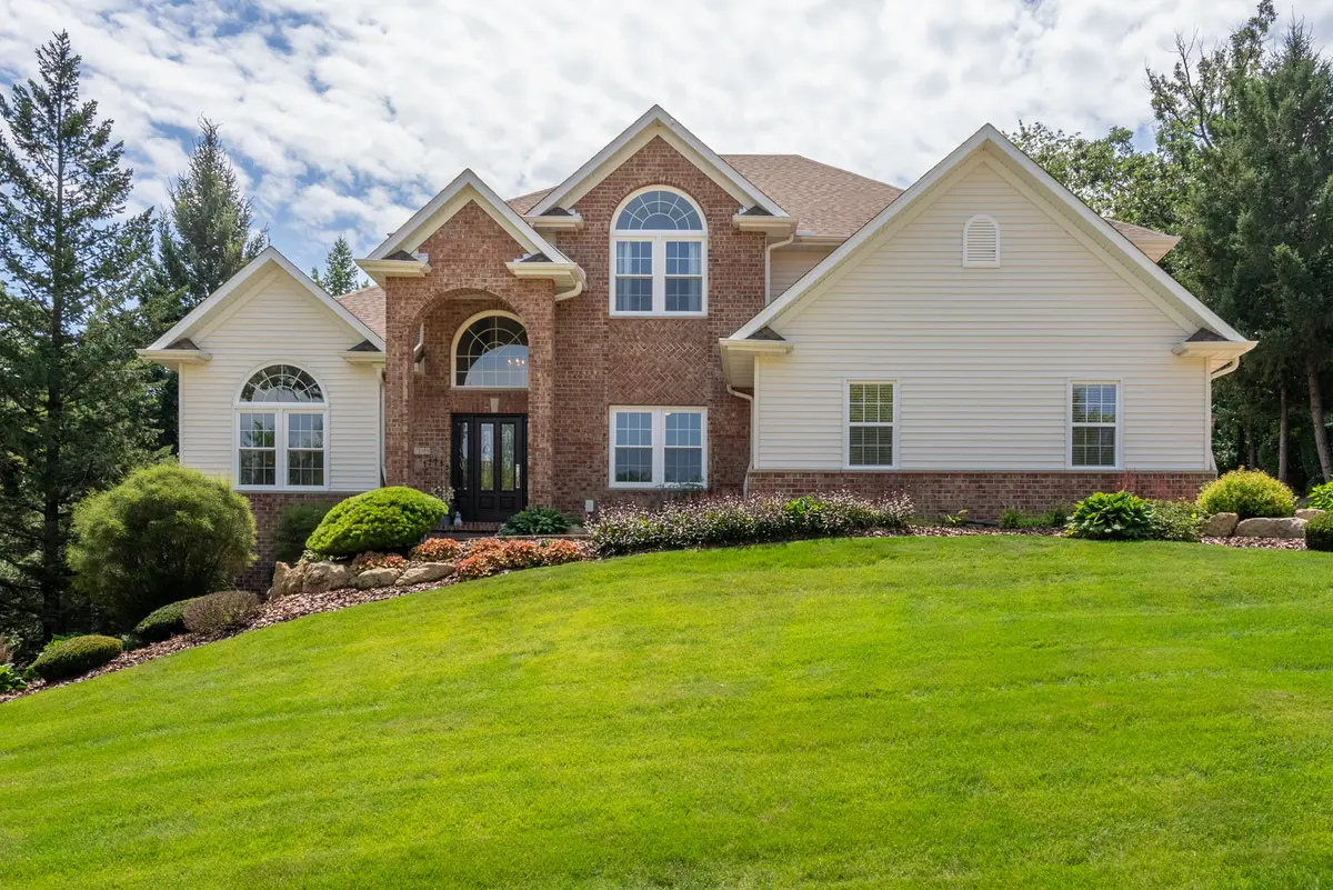 6799 Ridges CT, Bettendorf, IA 52722