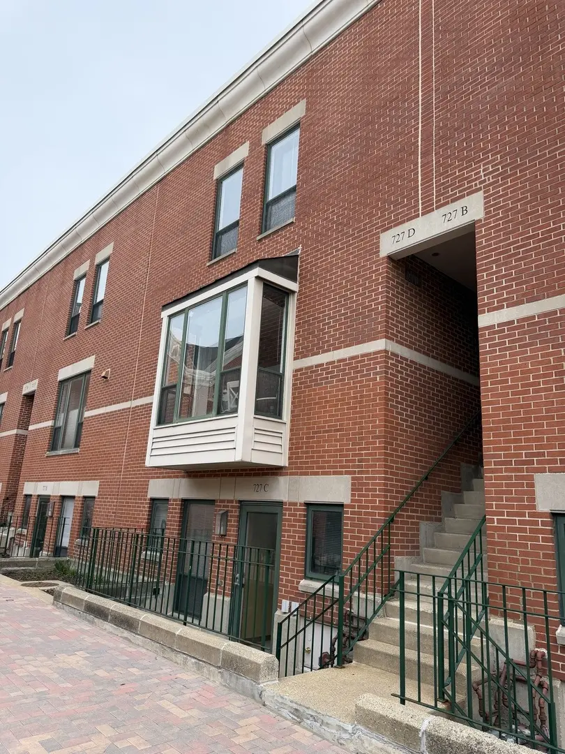 727 S ASHLAND AVE #C, Chicago, IL 60607