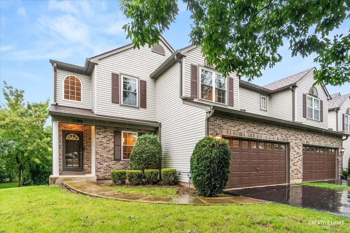 2588 Heritage CT, Geneva, IL 60134