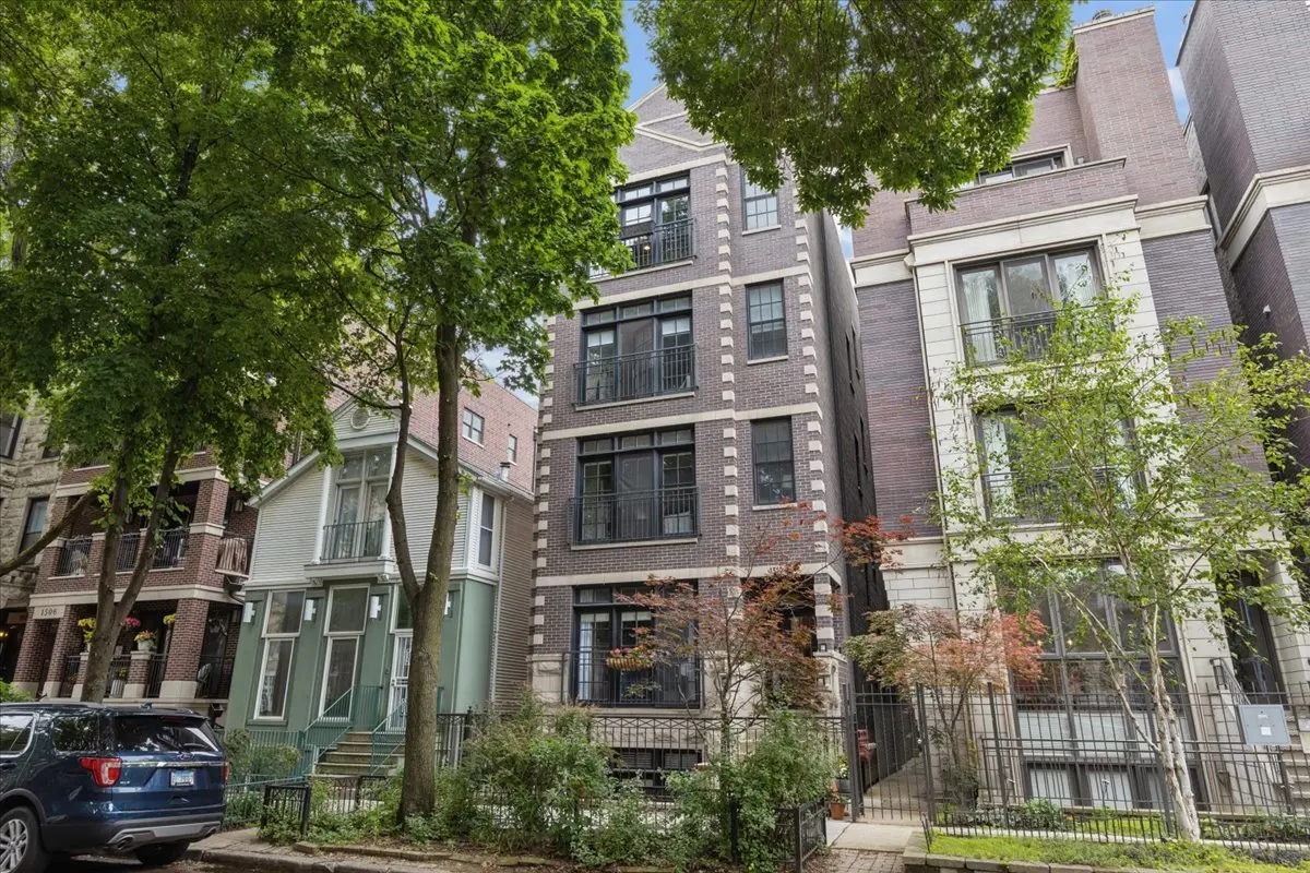 1510 N Cleveland AVE #4, Chicago, IL 60610