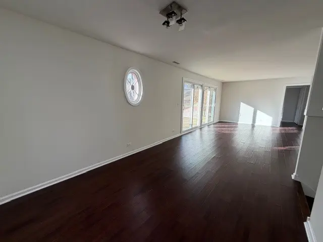 745 Regina CT #745, Woodstock, IL 60098