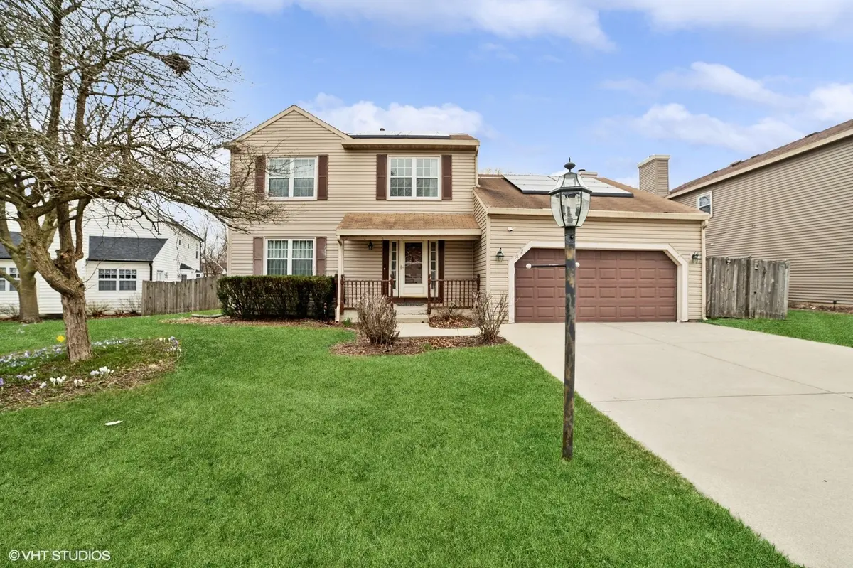 18 Ascot LN, Streamwood, IL 60107