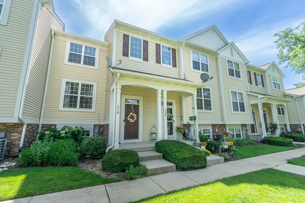 110 Terra Firma LN, Volo, IL 60020
