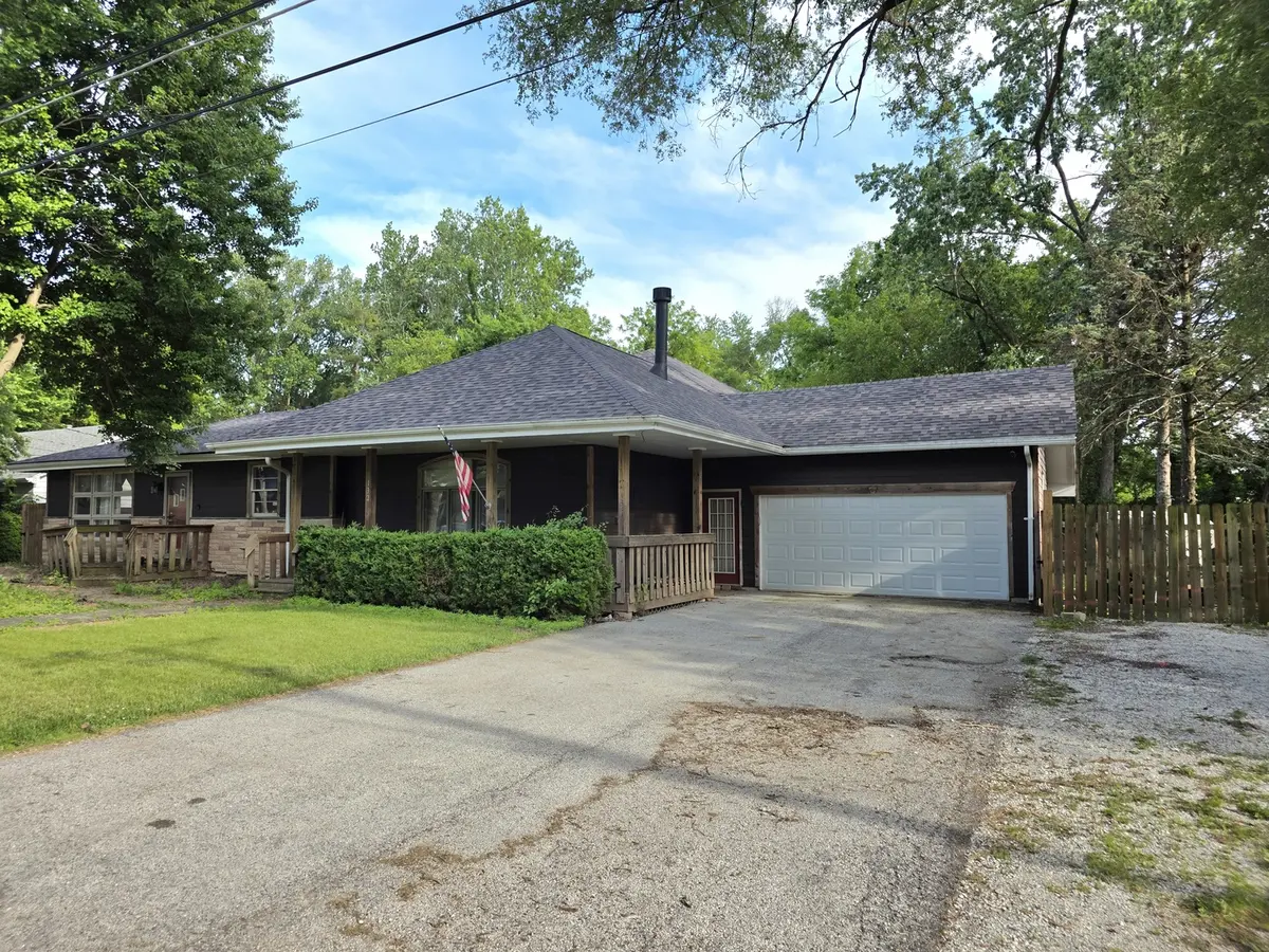 132 W 4th AVE, New Lenox, IL 60451