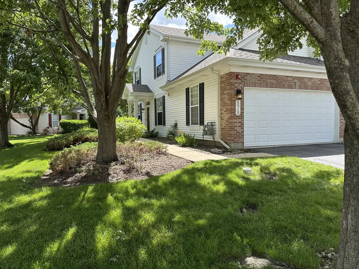 878 Stuarts DR #878, St. Charles, IL 60174