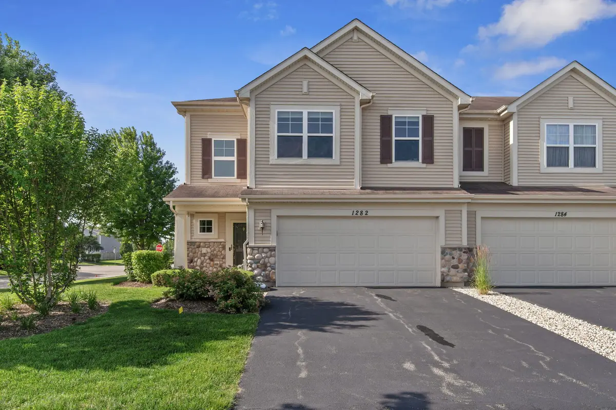 1282 Newport CIR, Pingree Grove, IL 60140