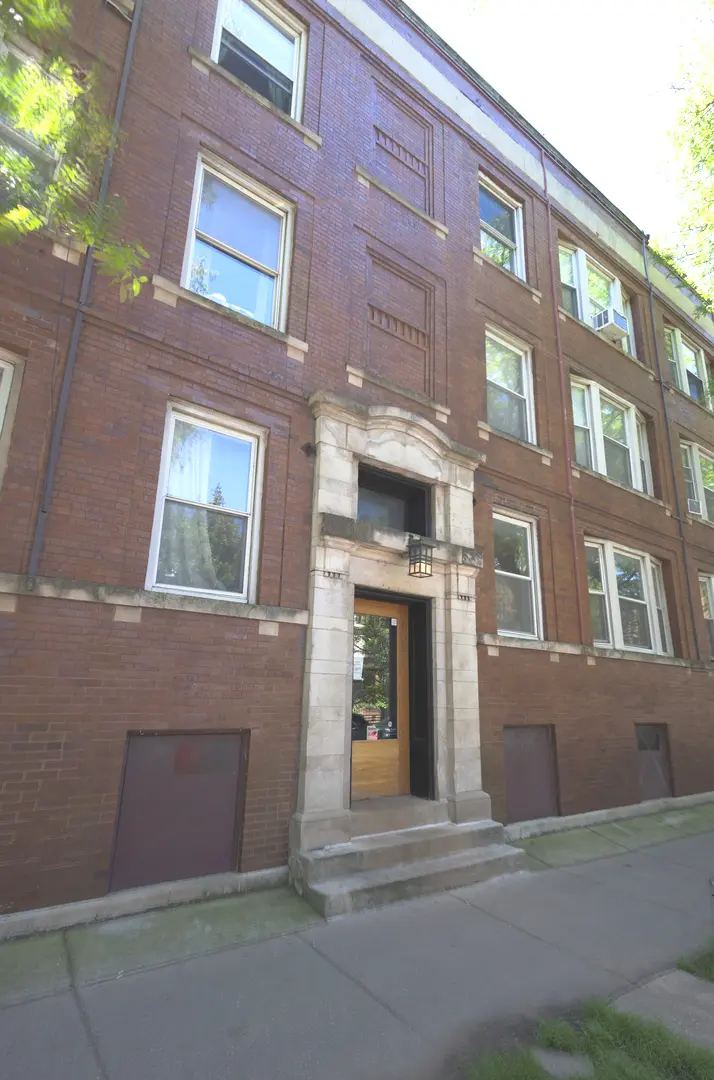 1057 W Berwyn AVE #1, Chicago, IL 60640