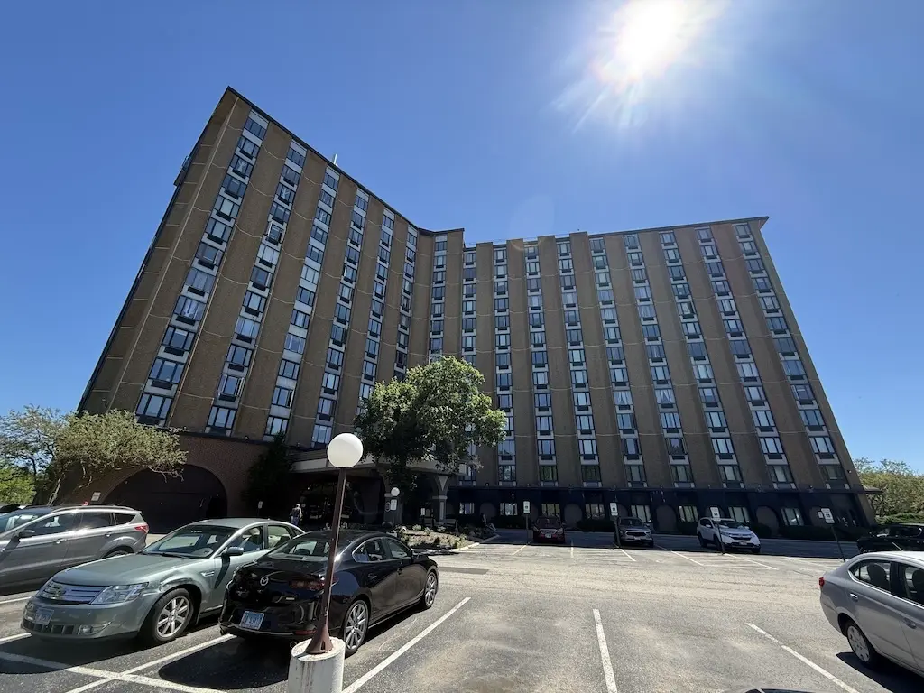 1 Renaissance PL #215, Palatine, IL 60067