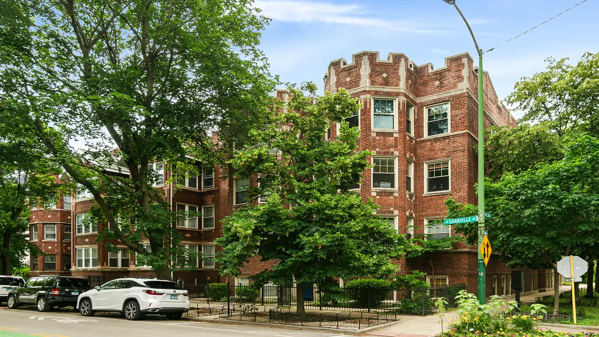 1637 W Granville AVE #3, Chicago, IL 60660