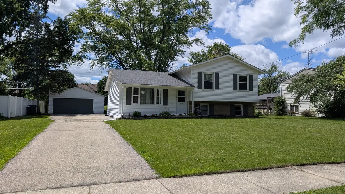 5S334 STEWART DR, Naperville, IL 60563