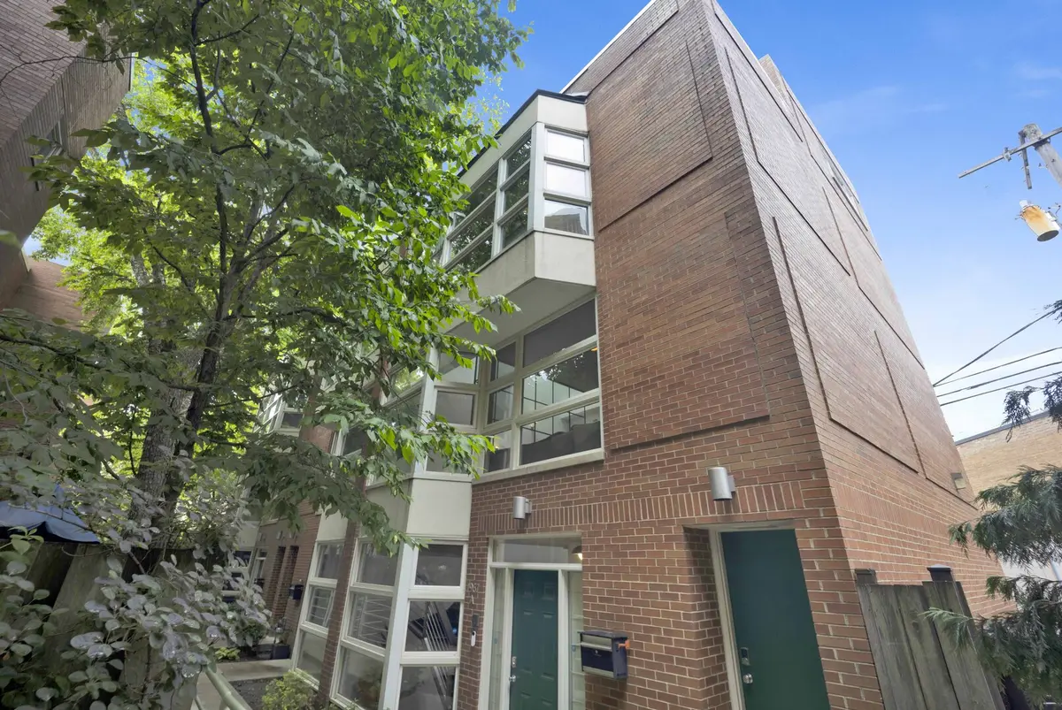 1967 N MAUD AVE #A, Chicago, IL 60614