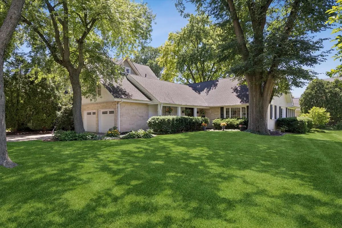 220 7th AVE, La Grange, IL 60525
