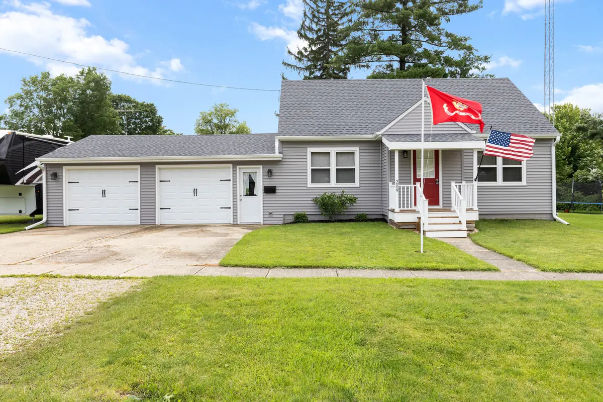 209 A ST, Genoa, IL 60135