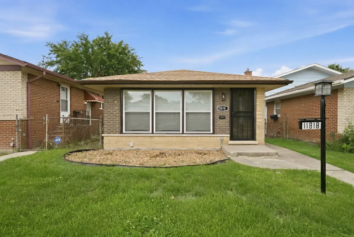 11818 S Justine ST, Chicago, IL 60643