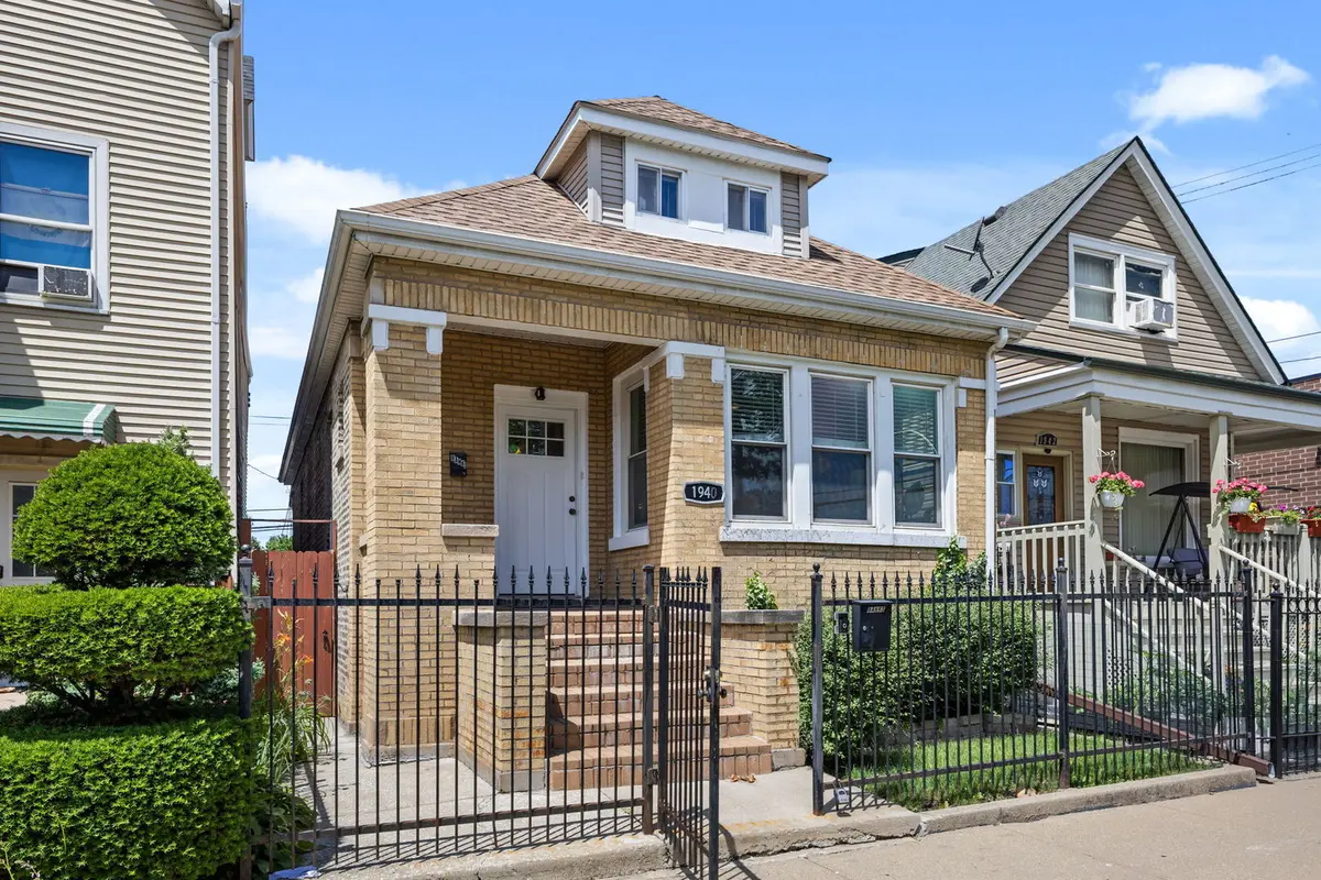 1940 N Kenneth AVE, Chicago, IL 60639