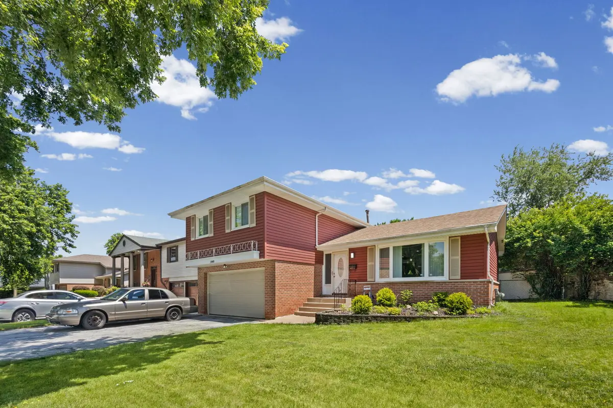 19049 Jonathan LN, Homewood, IL 60430