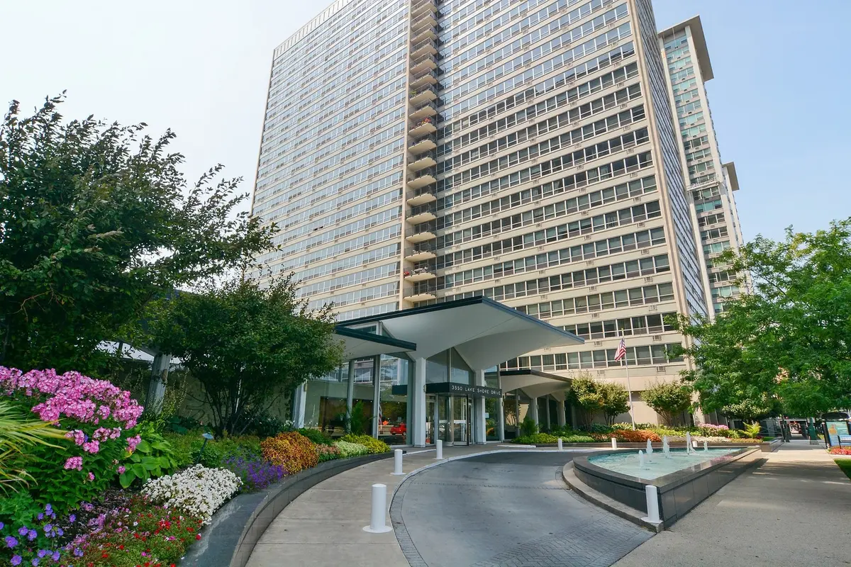 3550 N LAKE SHORE DR #1121, Chicago, IL 60657