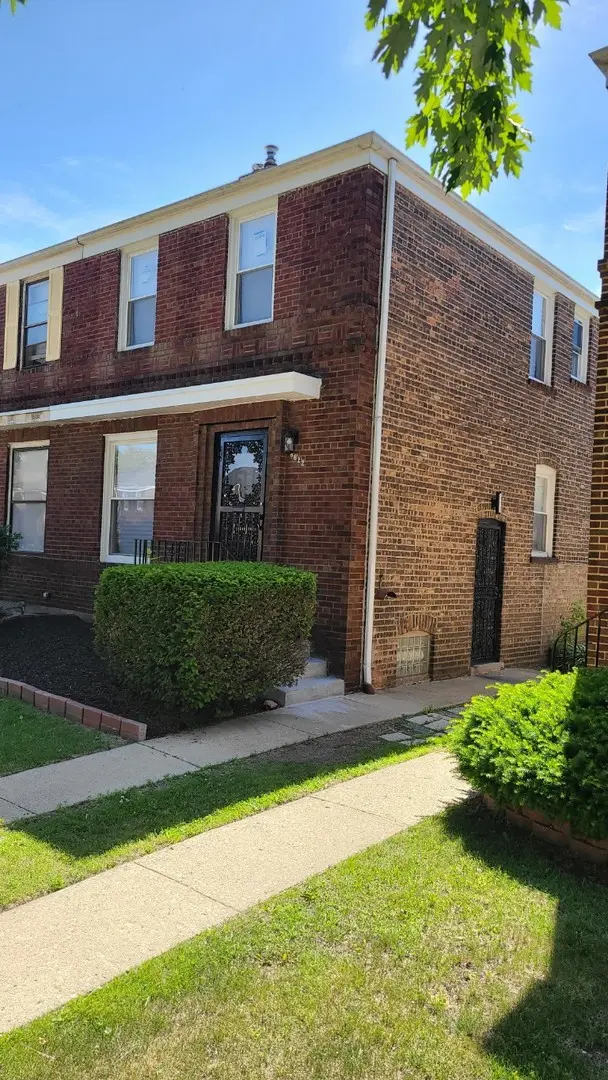 8822 S Kenwood AVE, Chicago, IL 60619