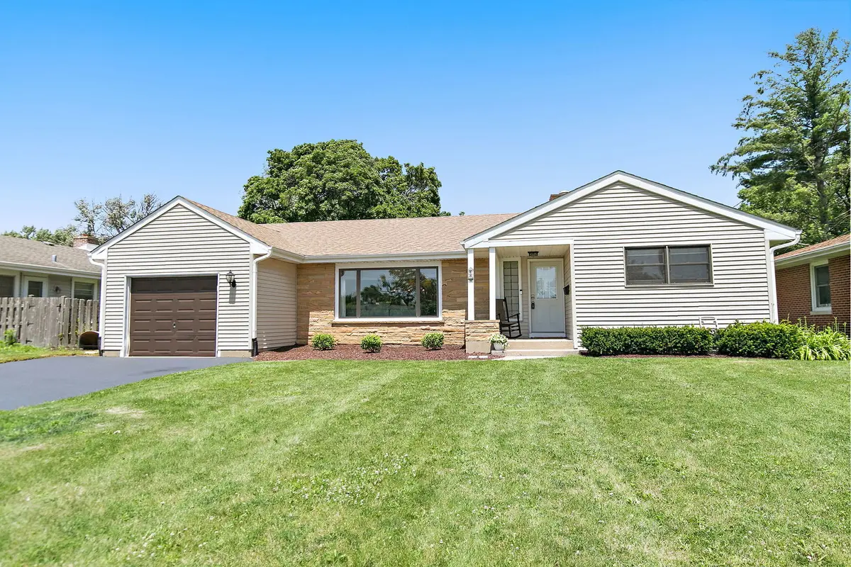 48 Park AVE, Cary, IL 60013