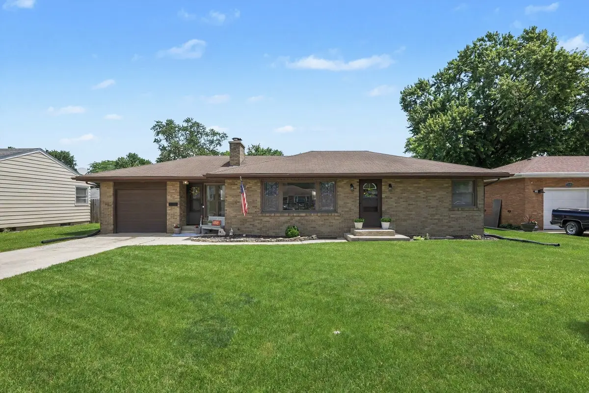 1108 Alann DR, Joliet, IL 60435