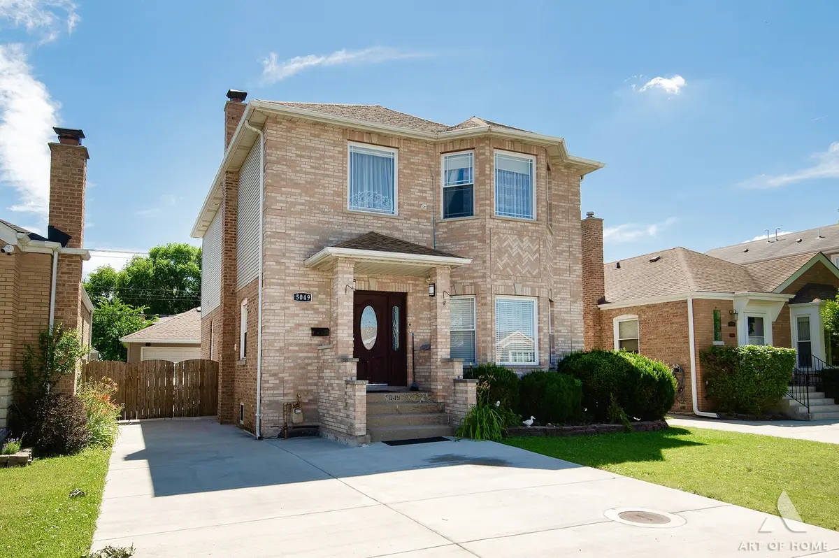 5049 N Neva AVE, Chicago, IL 60656