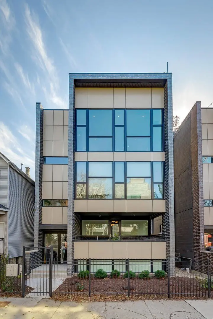 2869 W Lyndale ST #3, Chicago, IL 60647
