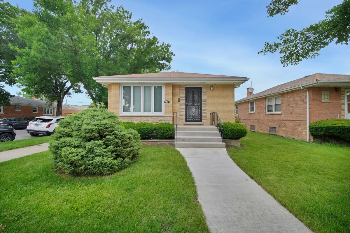7324 W Addison ST, Chicago, IL 60634