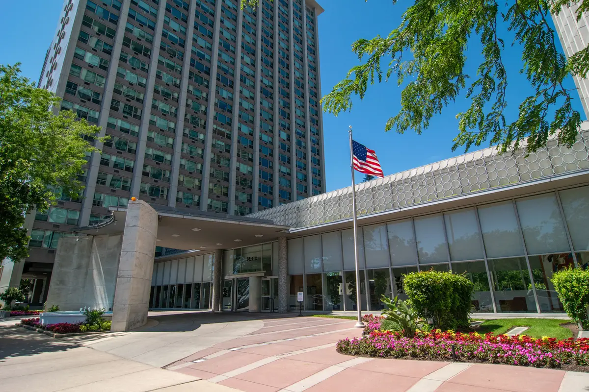 3600 N LAKE SHORE DR #1421, Chicago, IL 60613