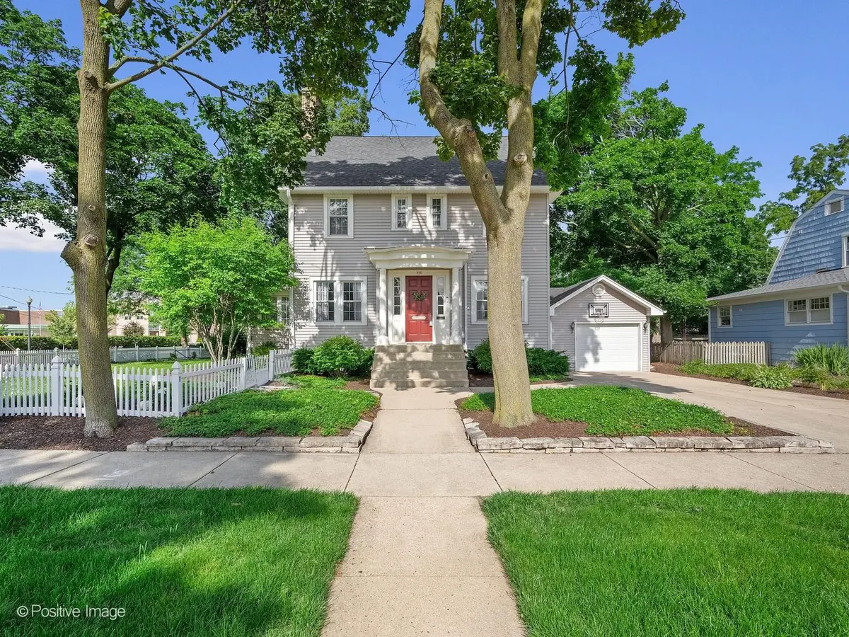 304 N Scott ST, Wheaton, IL 60187