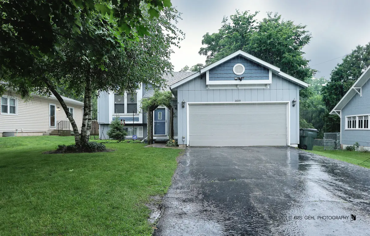 26145 W Lake AVE, Antioch, IL 60002