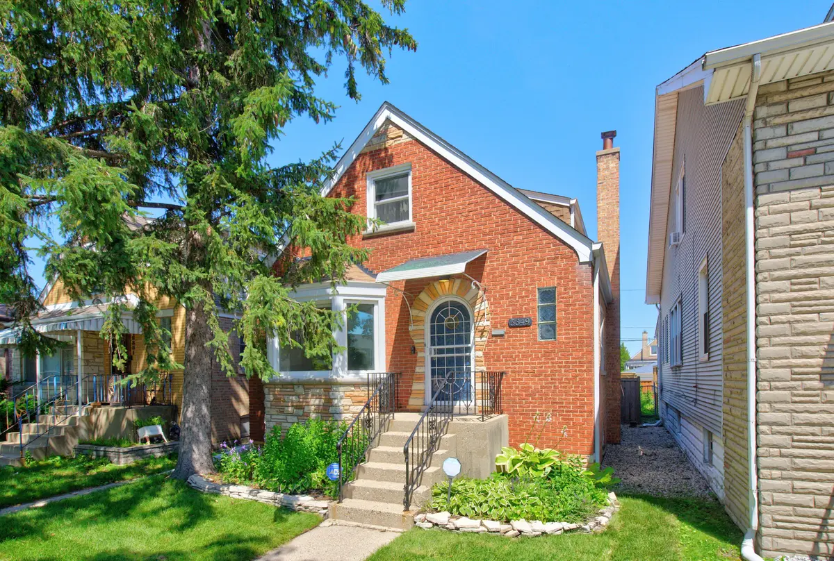 5349 N Neenah AVE, Chicago, IL 60656