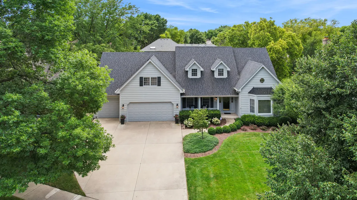 510 Cloverleaf CT, Naperville, IL 60565