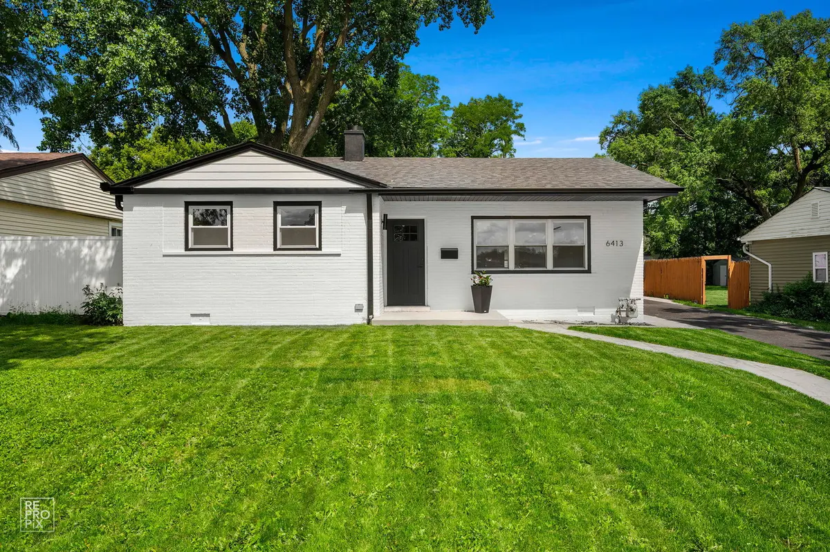 6413 Dunham RD, Downers Grove, IL 60516