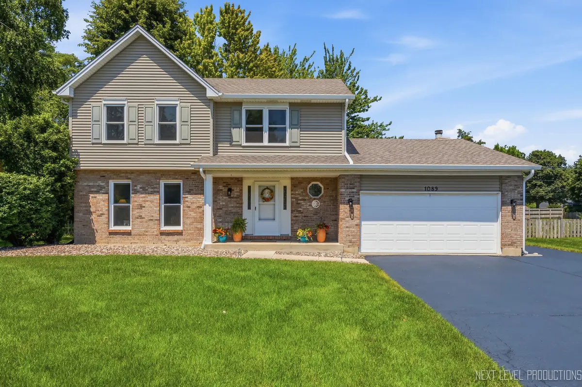 1089 Winnebago TRL, Batavia, IL 60510