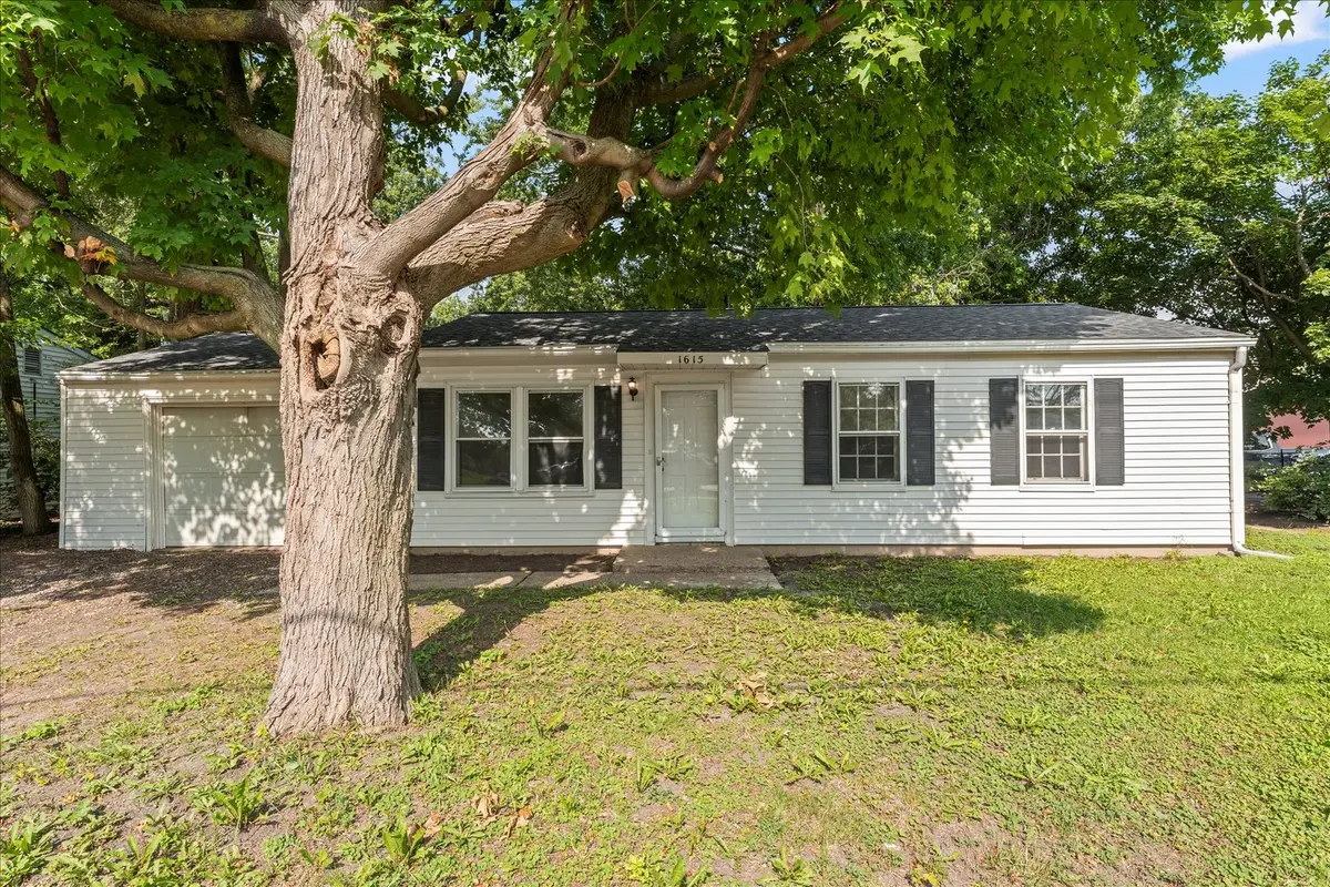 1615 S Mattis AVE, Champaign, IL 61821