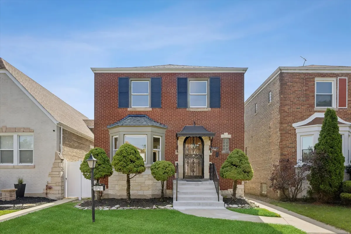 10141 S Rhodes AVE, Chicago, IL 60628