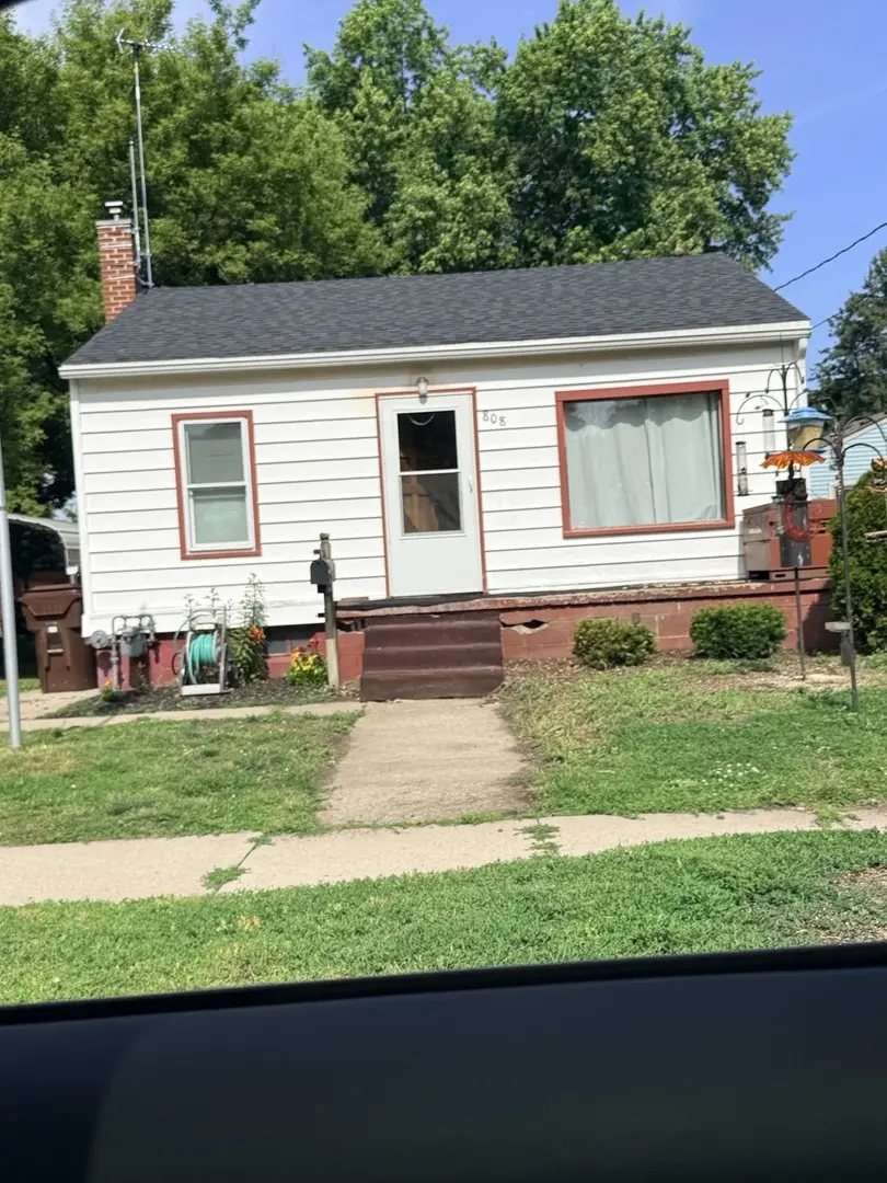 808 MARVIN ST, South Beloit, IL 61080
