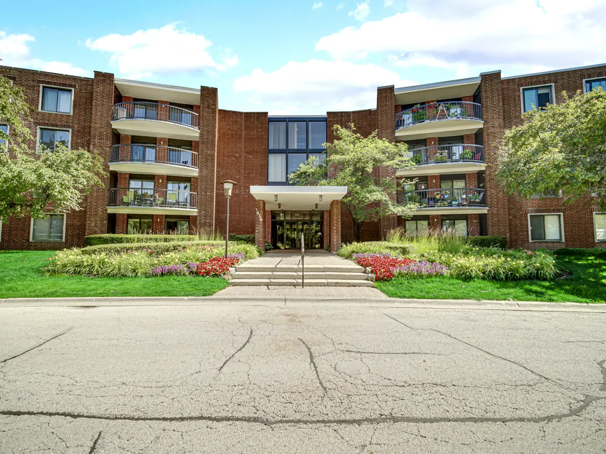 1415 E Central RD NE #305A, Arlington Heights, IL 60005
