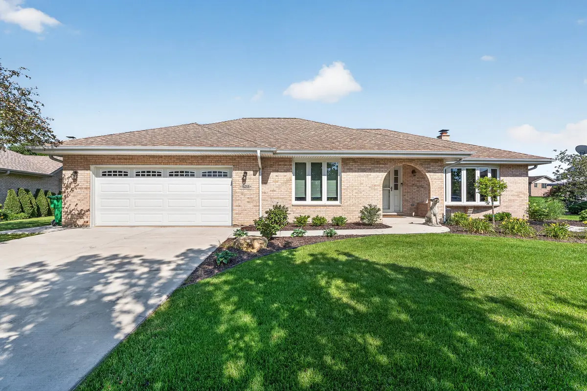 15255 Rosarie DR, Homer Glen, IL 60491