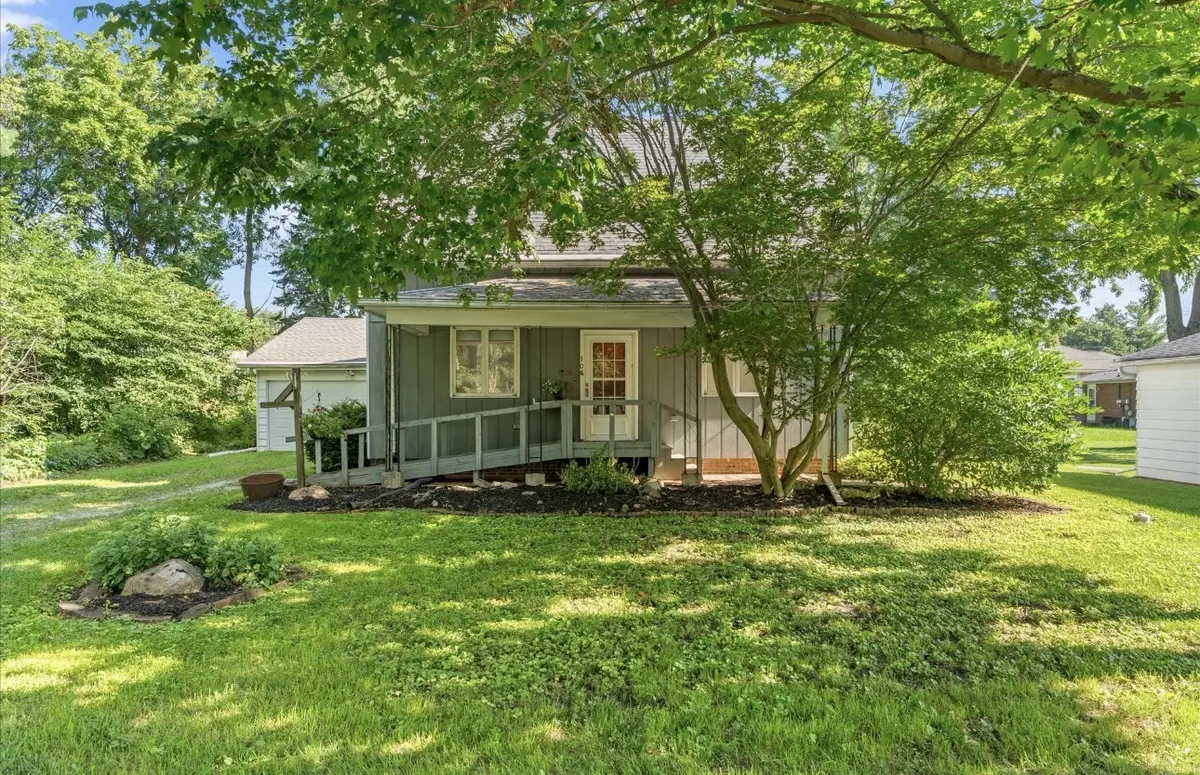104 W Bond ST, Bondville, IL 61815
