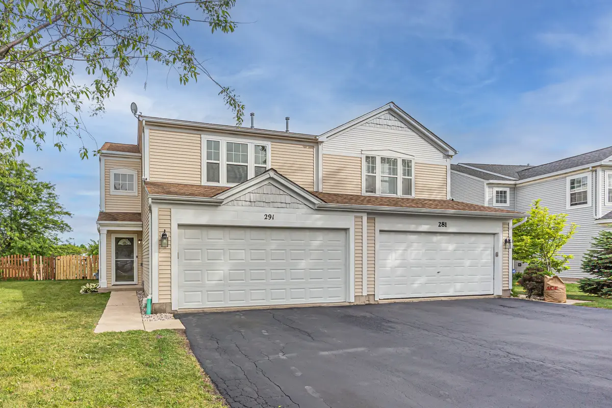 291 Wedgewood CIR, Lake In The Hills, IL 60156