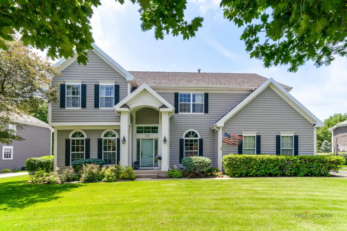 115 Bridle Path LN, Fox River Grove, IL 60021