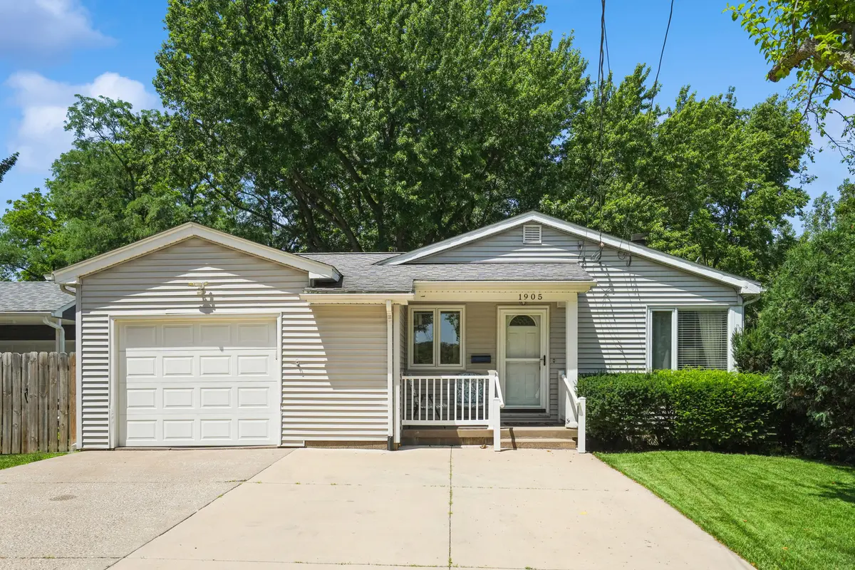 1905 4th Street A ST, East Moline, IL 61244