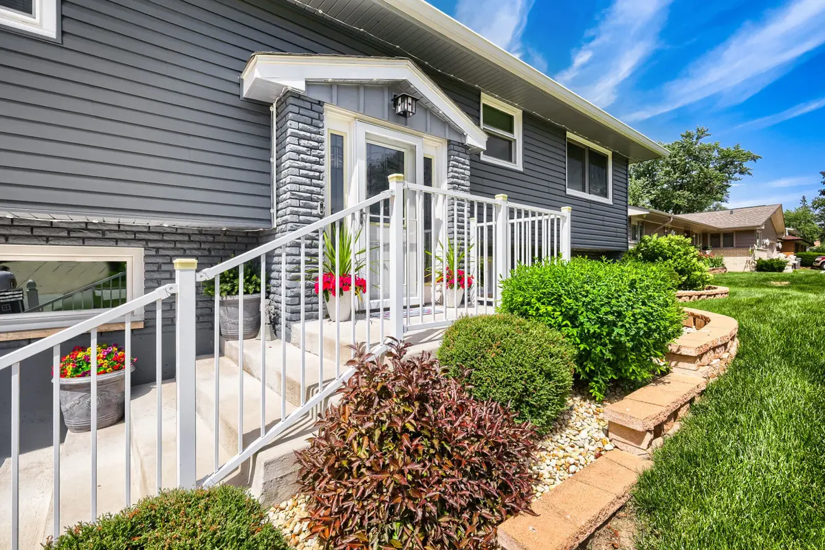 1662 Kimberly AVE, Elgin, IL 60123