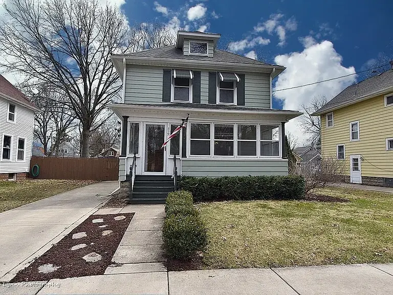 519 Palace ST, Aurora, IL 60506