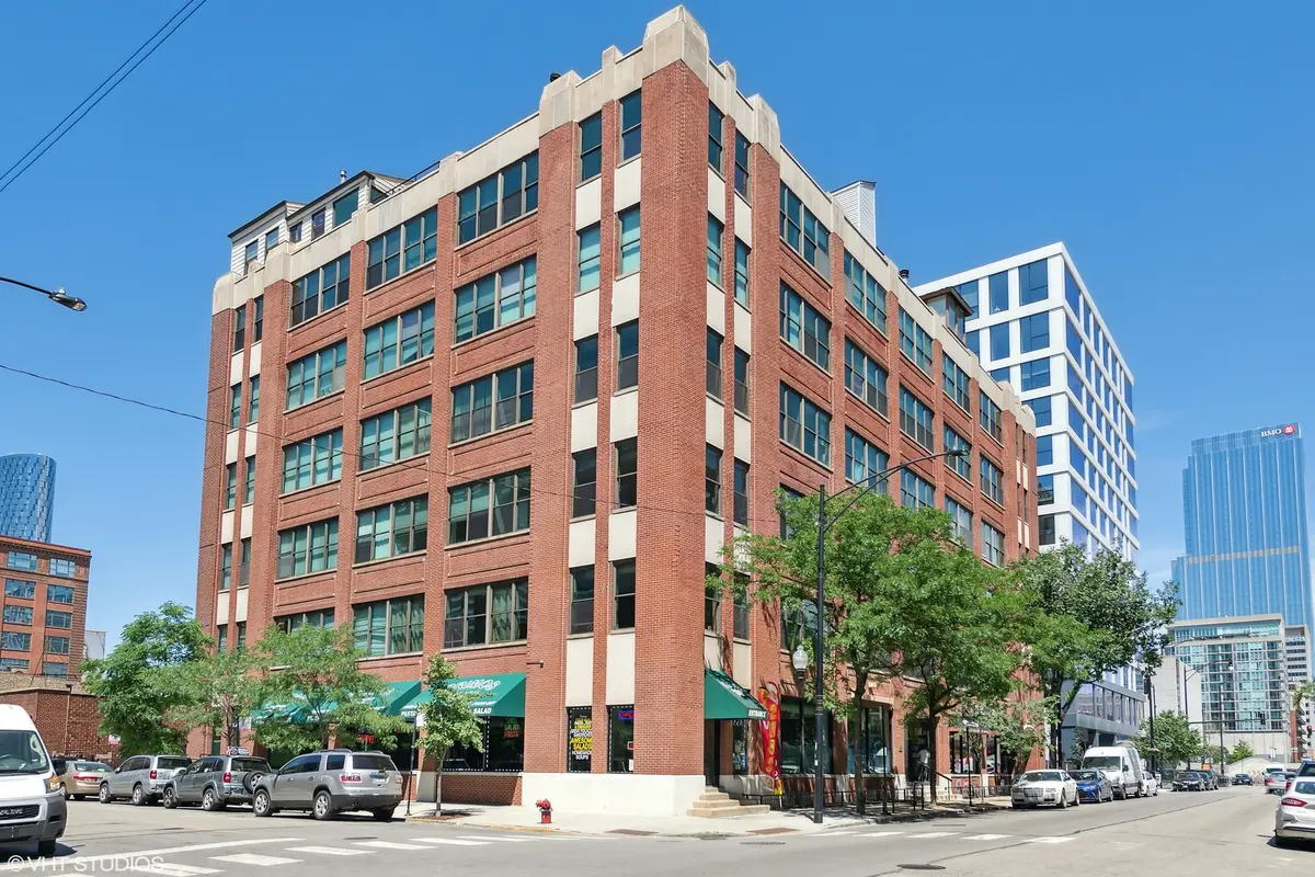 812 W Van Buren ST #2F, Chicago, IL 60607