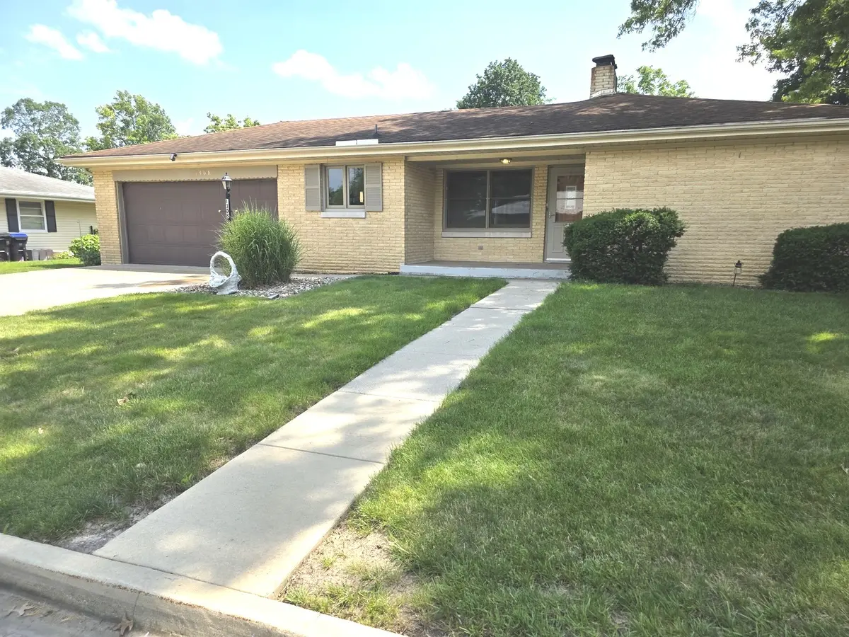 1308 Anderson ST, Bloomington, IL 61701