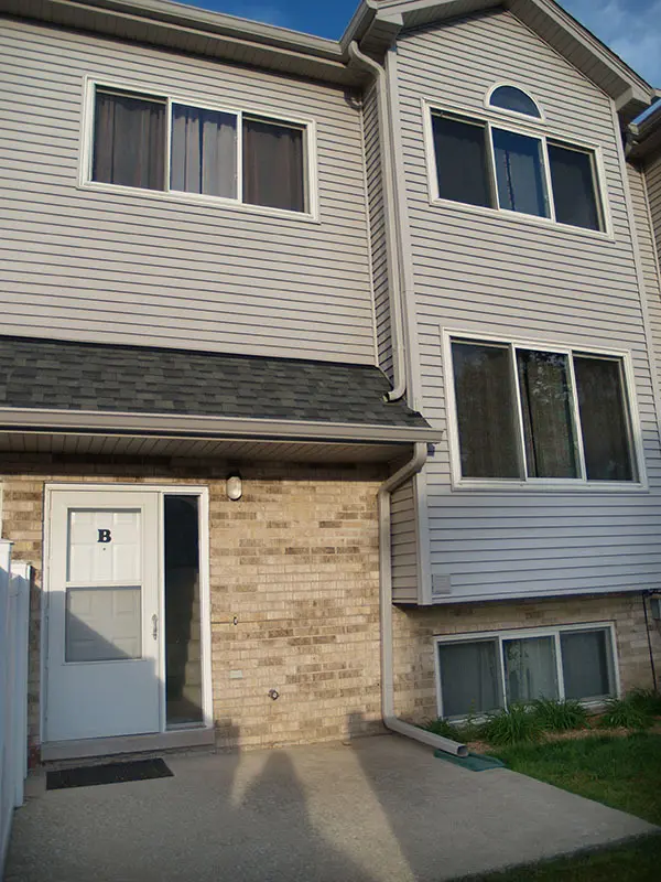 381 Park Ridge LN #B, Aurora, IL 60504
